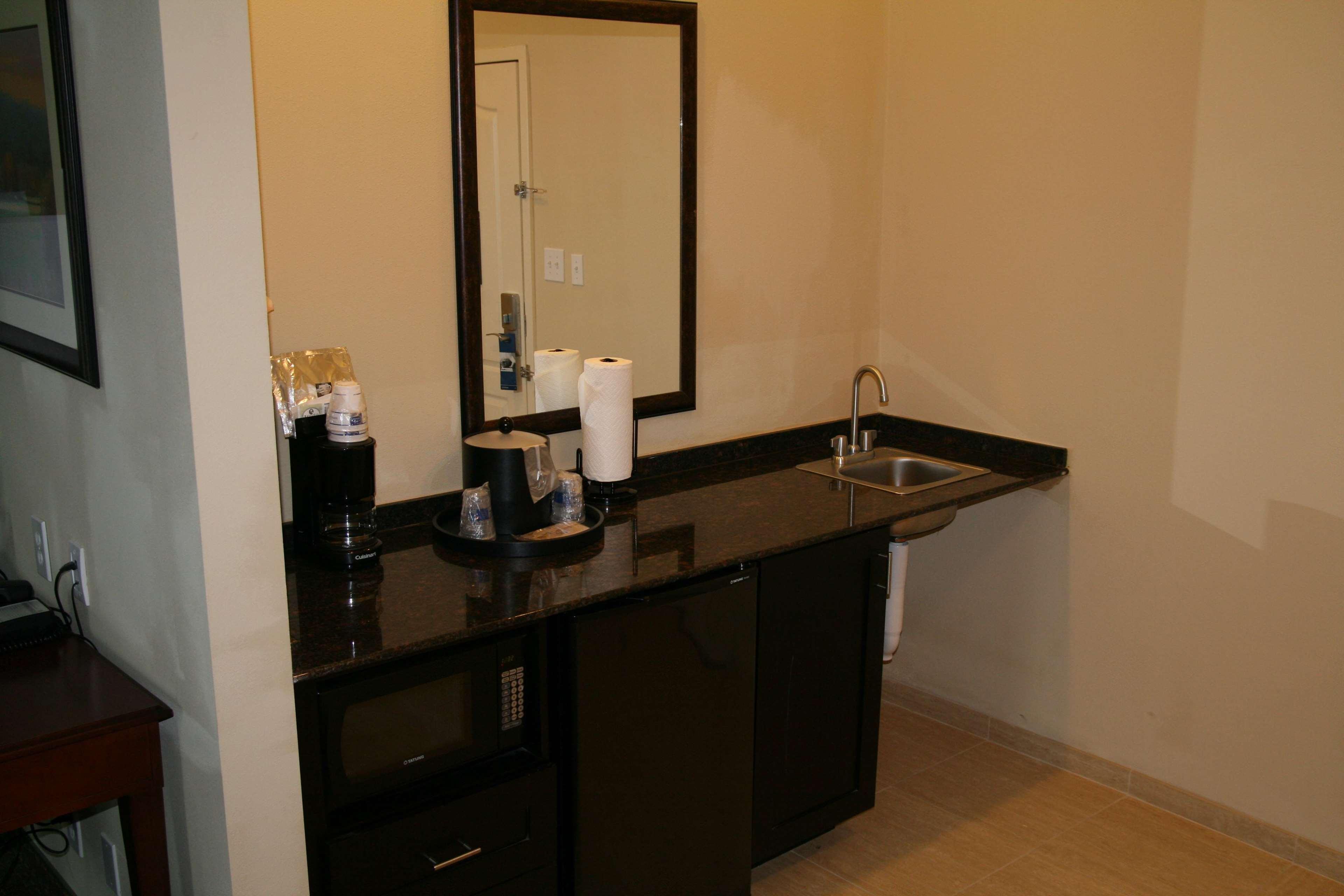 Hampton Inn Kilgore Стая снимка