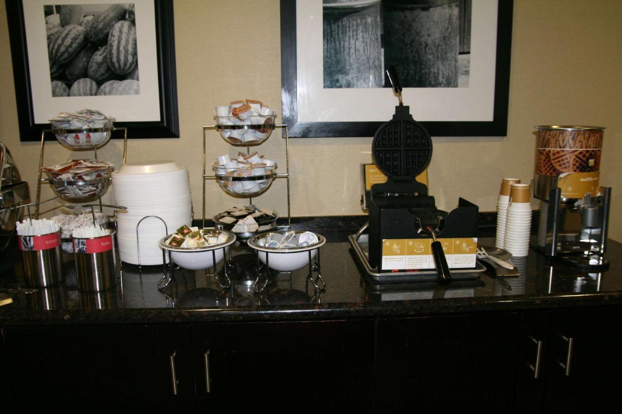 Hampton Inn Kilgore Екстериор снимка